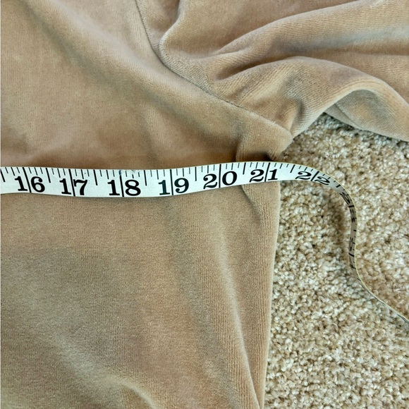 Karen Scott Sport velour hoodie. Animal print inside hood. Size Medium. - Picture 5 of 6